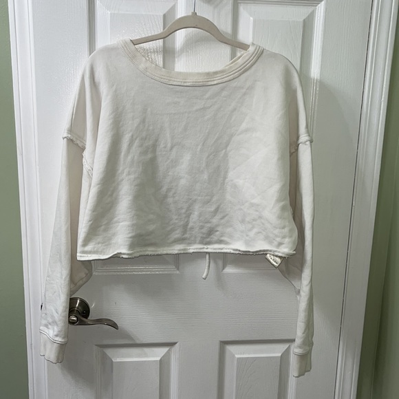 FREE PEOPLE Crop Top Cinch Cut Out Back Oversize Pullover Sweatshirt Boho Lounge - Picture 4 of 15